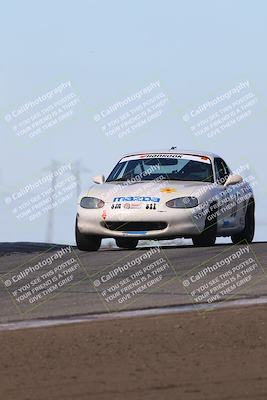 media/Oct-26-2025-CalClub SCCA (Sun) [[8ce1e69566]]/Group 5/Grapevine/